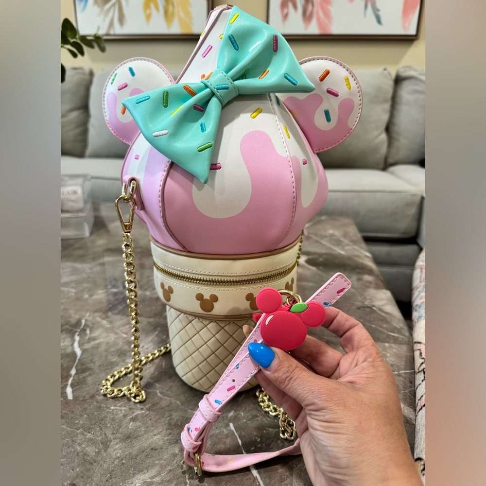 NEW Loungefly Minnie IceCream Cone Crossbody